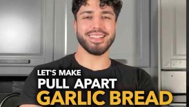 Easy Pull-Apart Garlic Bread Recipe 🍞 Cheesy & Delicious!