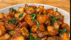 Baked Batata Harra: Spicy Lebanese Potatoes with Vegan Yogurt-Tahini Dip | Easy & Flavorful! 🥔