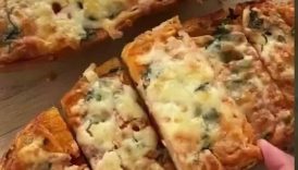 Pizza Bread 🔥 RECIPE BELOW 👇🏾#52grams #foodstylist #foodporn #buzzfeedfood #aetheticvideos