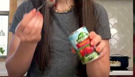 This saucy pasta uses an unexpected ingredient 🤫 #shorts