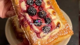 Blueberry danish pastry #baking #puffpastry
