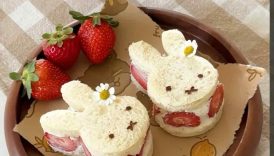 Making Miffy Strawberry Sandos!