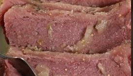 Slow Cooker Corned Beef and Cabbage