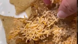 LAZY Fully Loaded Turkey Nachos #easyrecipes #dinnerideas #cooking #nachos #lazymeals