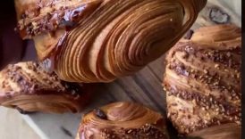 Chocolate bread with praline and hazelnut chocolate (recipe in description)