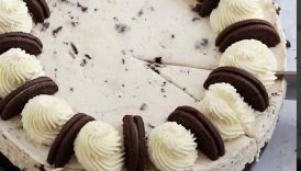 EASY no-bake Oreo cheesecake that’s perfect for summertime 🙌🏽 recipe sugarandsparrow #nobake