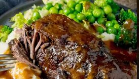 Slow Cooker Beef Short Ribs with Rich Gravy