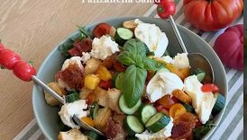Heirloom Tomato & Peach Panzanella Salad 🍅🍑 Recipe in the comments 🫶🏼 #panzanella #salad