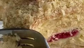 NAPOLEON CAKE WITH RASPBERRY INTERMEDIATE (recipe in description)