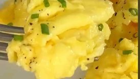 How To Make Fluffy Scrambled Eggs #shorts