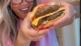 Lazy day meal yum!! #burgerrecipe #cheeseburgers #easyrecipes #dinnerideas