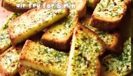 Crispy garlic bread recipe in 5mints #easysnacks #snackresipes #eveningsnacksrecipe