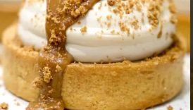 STOP scrolling… this Biscoff & Blonde Chocolate Tart is dangerous 🤤🔥. #highlandpatissier