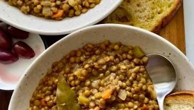 Greek Lentil Soup 🔥 RECIPE BELOW 👇🏾