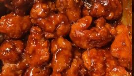 Are we team BONELESS or BONE-IN? 🧐 Recipe and tutorial coming soon!! #friedchicken #chicken