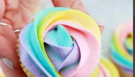 Easy rainbow cupcakes with just four buttercream colors! 🌈 #cupcakes #rainbowcupcakes #rainbow