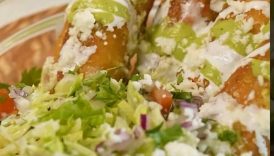 Taquitos Ahogados en Salsa Verde #shorts