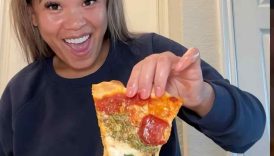 we can never decide when it comes to pizza toppings so half/half it is! #pizzarecipe #homemadepizza