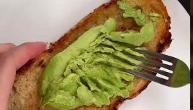 👹STOP👹 throwing out avocados just because they’ve browned