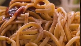 Basic stir-fried noodles with beansprouts