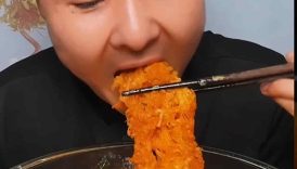 spicy instead noodles🍝with fried egg🍳😋🤤.#mukbang#asmr#noodles#egg#@chinesfood9696