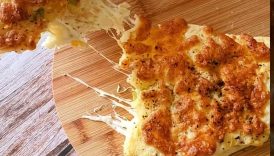 Cheesy Half Moon Pizza #easyrecipe #shortsvideo #trending #youtubeshorts #viral #snack #streetfood