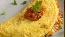 How to make Salsa omelette #shorts #omelette