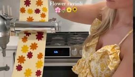 Let’s make flower ravioli 🌸🌻🌷🌼 #ravioli #flower #flowerravioli