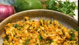 Kachi Keri Pyaz ka Kachumber 🥭 | Raw Mango Salad #shorts #summersalad