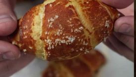 I Turned Pilsbury Crescent Rolls into Pretzels! #shorts #recipe pe