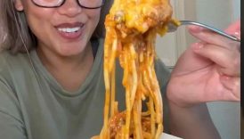 Ooey gooey cheesy easy peasy spaghetti #pastarecipe #spaghetti #easyrecipes