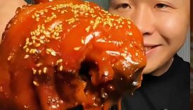soft🤤🥵and glutinous big pork knuckle 🍖is just too delicious 😋.#asmr#mukbang#pork#@chinesfood9696