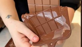 Caramel popcorn chocolate bar #easyrecipe #cake #shorts