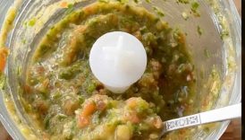 Yemeni zahawig/shetney. Spicy Yemeni salsa perfect with lamb Mandi from my previous reel! #salsa