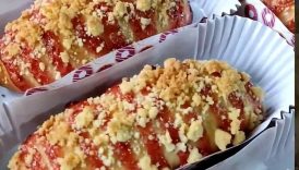Strawberry Cheese Crumble Bread 🥐🍓