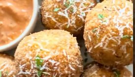 cheesy garlic parmesan potato balls ✨