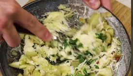 Amazing Extra Cheesy Garlic Bread #recipe #cooking #shorts