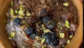 The easiest homemade blueberry oatmeal, you’ll never buy oatmeal packets again!
